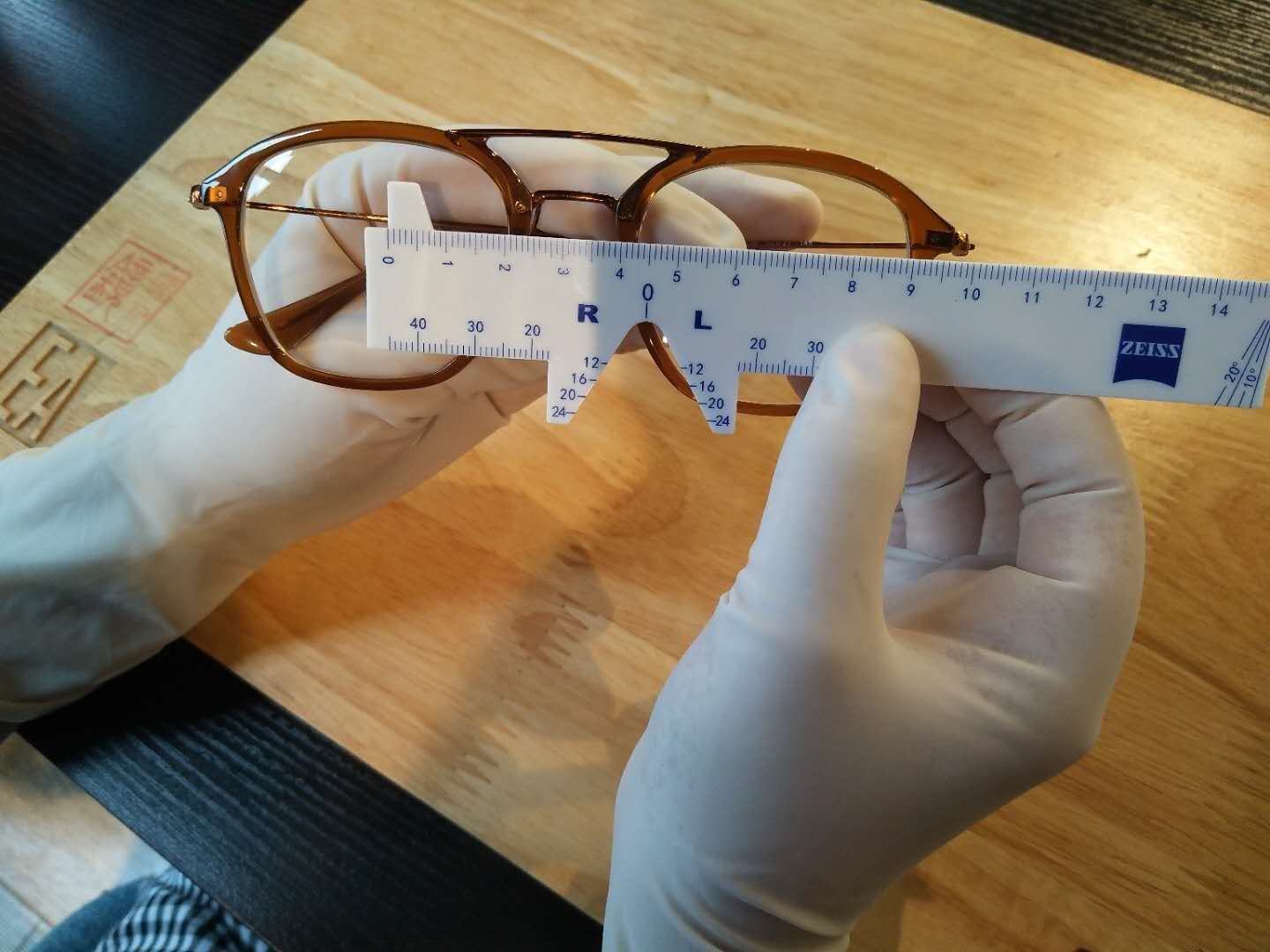 镜匠人品牌眼镜：对于消费者的这些贴心小须知