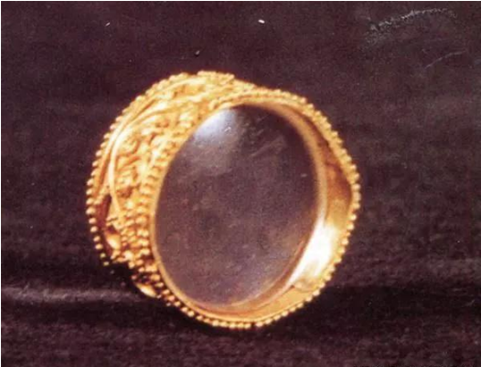 世界上最早的“眼镜”发现于2000年前