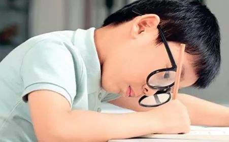 【镜匠人眼镜】青少年近视防控之早预防、早发现、早治疗！