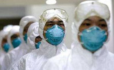 镜匠人提醒广大市民：新型冠状病毒期间，切勿随意揉眼睛！