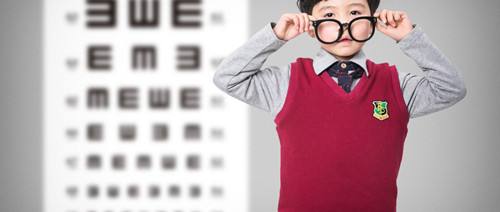 轻松一刻|＂少年眼镜＂初长成，这3类跑不了！