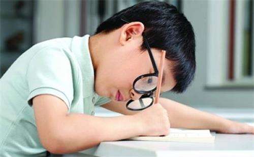 保护孩子的视力要刻不容缓